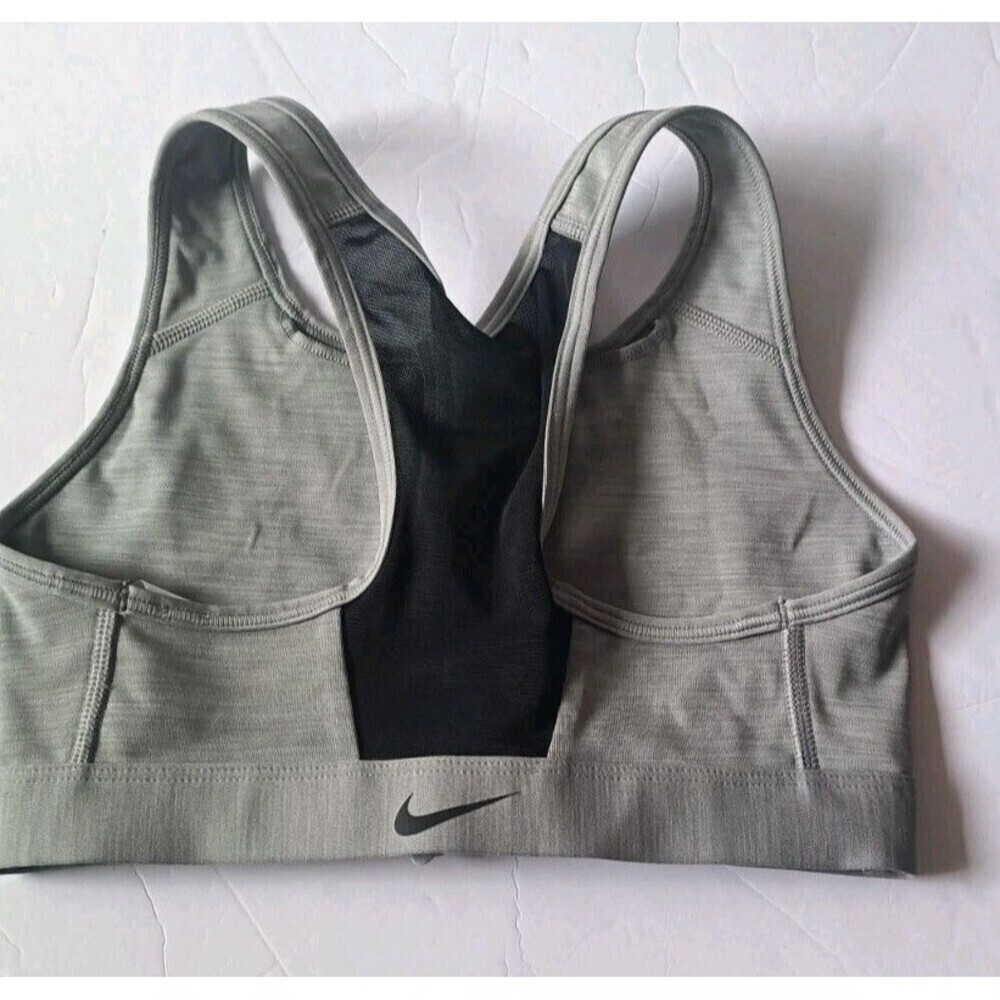Nike Sports Bra Size XS Gray Dri-Fit Medium Support  Front Zip Yoga Sporty - Picture 3 of 6